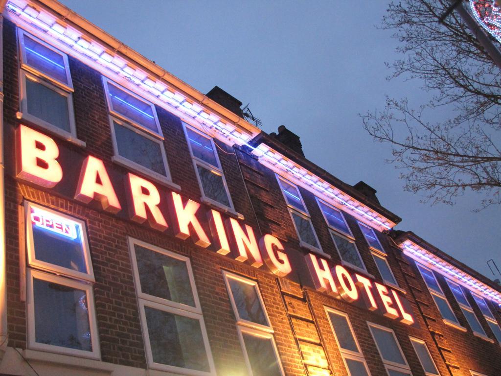 Barking Hotel Dış mekan fotoğraf