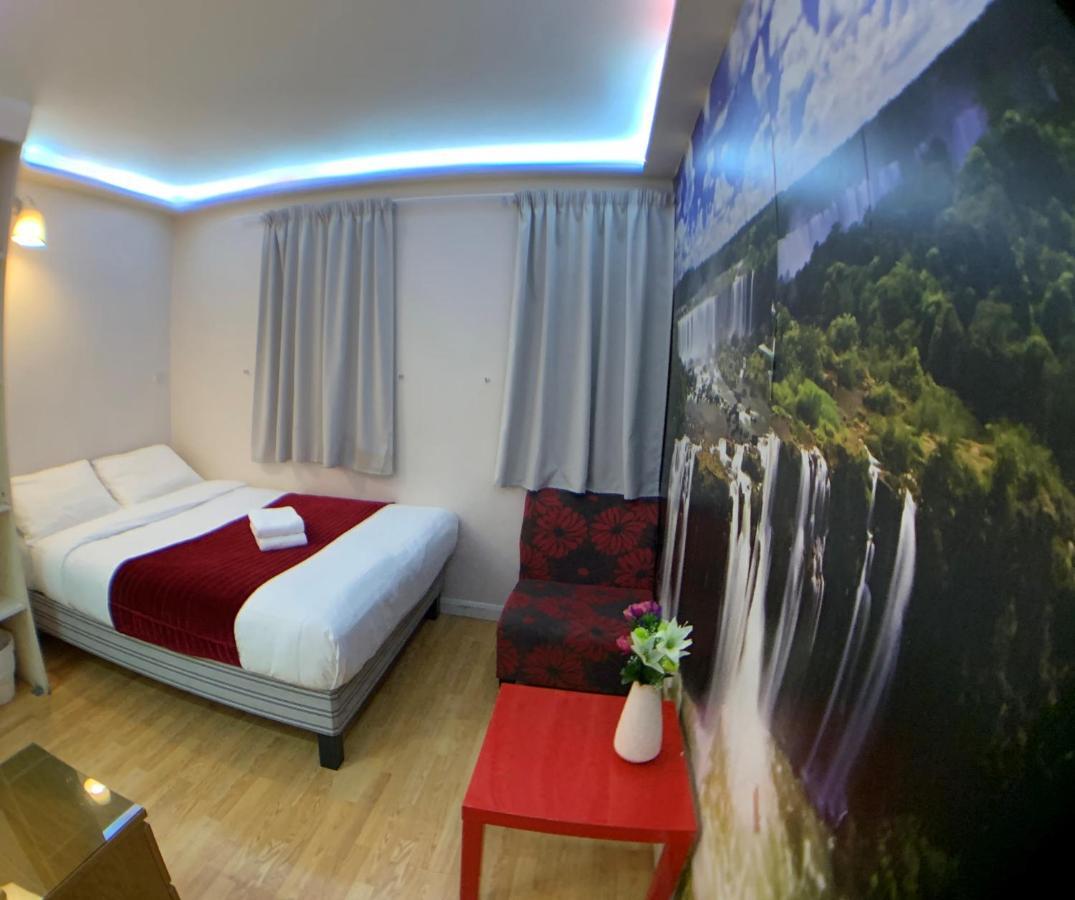 Barking Hotel Dış mekan fotoğraf